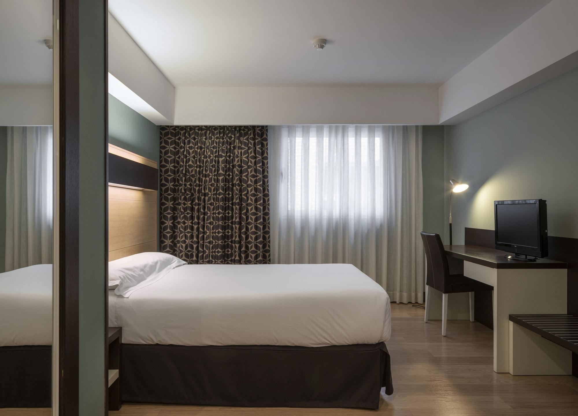 Hotel Ciudad De Logrono Exterior photo